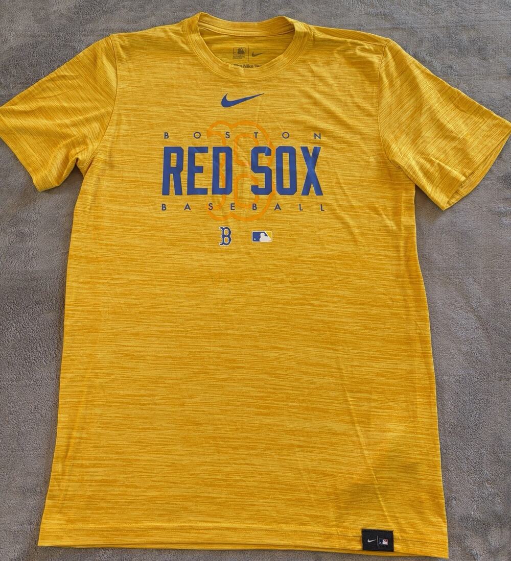 Boston Red Sox Shirt Mens Small Yellow MLB Baseball Nike Dri-FIT Graphic Tee